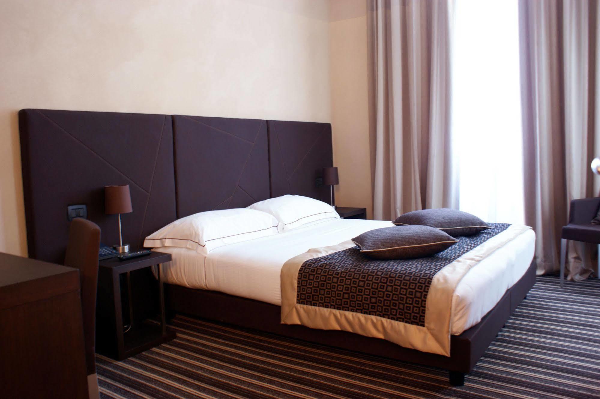 Hotel Principe Di Torino ภายนอก รูปภาพ